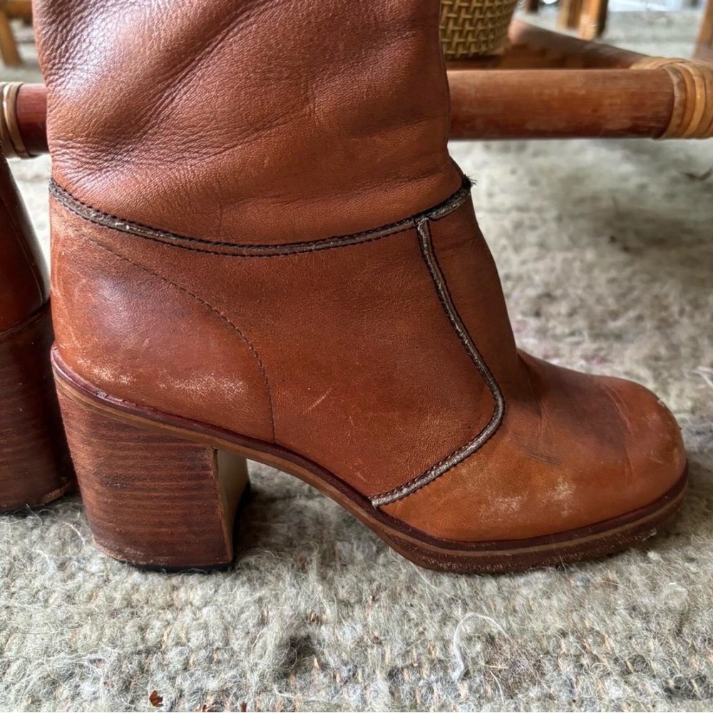 Vintage leather knee height brown boots - Picture 2 of 6